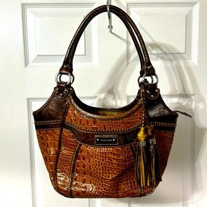 Madi Claire Shoulder Bag 💼